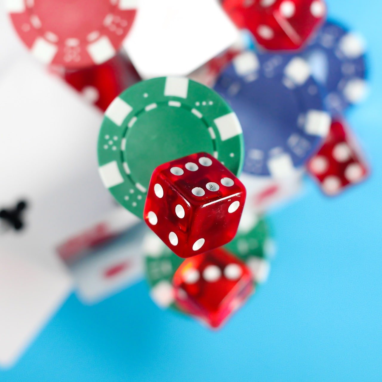 Live casino table games with professional dealers on okgames app